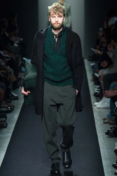 Look 34